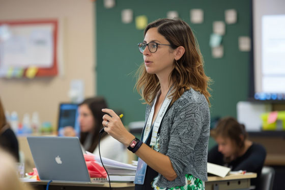 Profesora de español en universidad